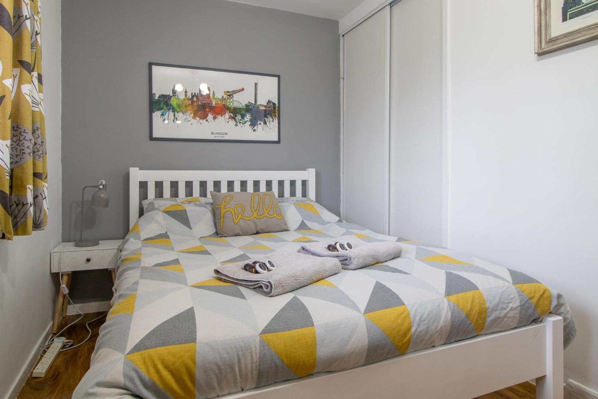 1 Bed Apartment Central Hamilton Free Wifi With Great Transport Links To Glasgow Экстерьер фото